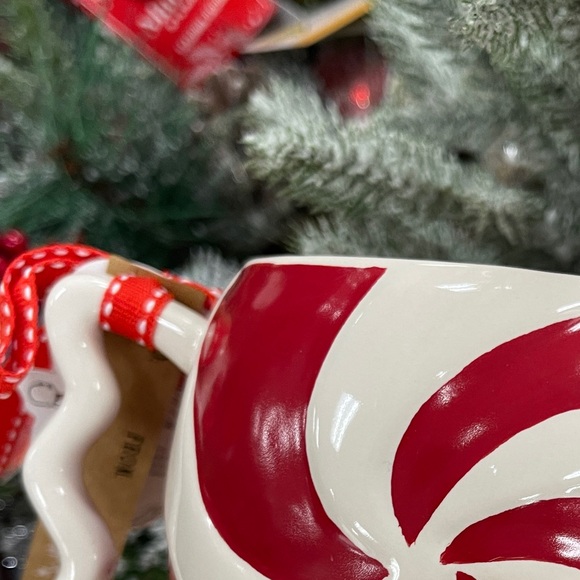 Rae Dunn Christmas Peppermint Wishes Candy Shaped Ceramic Coffee Mug NWT - Picture 2 of 3
